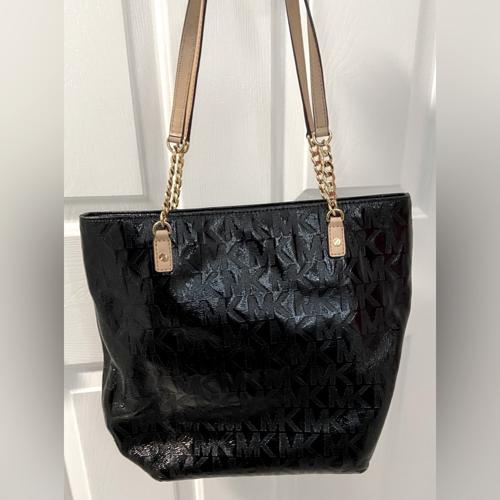Michael Kors Black Patent Monogram Leather Tote Bag. Very good condition